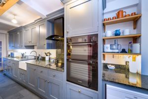 Kitchen- click for photo gallery